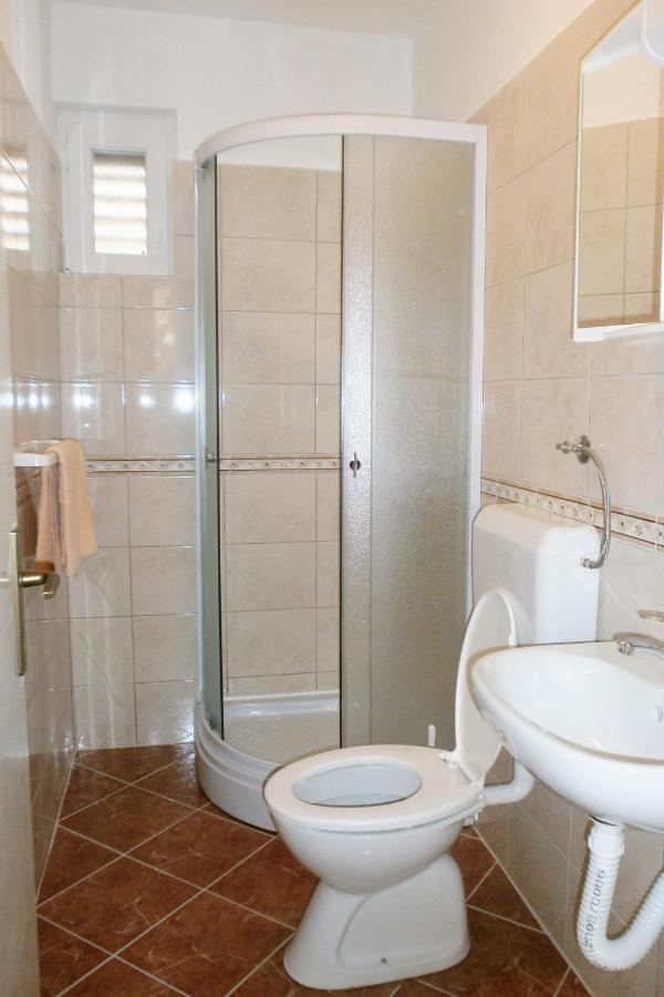 Apartment Biograd Na Moru 5899A Exteriör bild